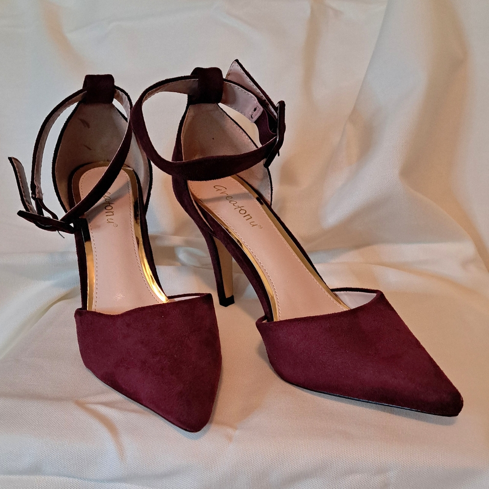 Chic Burgundy Heels